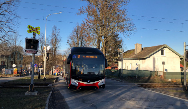 Béčkem až na Motorpal. Dopravní podnik od ledna využije parciální vozy k prodloužení linky
