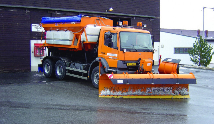 První den s novým sněhem za námi. Jak probíhala středeční údržba silnic na Vysočině?