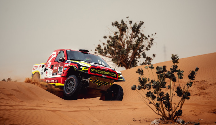 Náročnou etapu na Dakaru zvládl Martin Prokop dobře, posunul se na pátou příčku