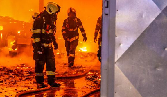 Rozsáhlý požár v Polici nad Metují nikdo úmyslně nezavinil