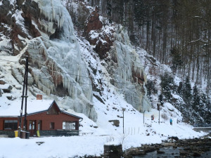 Ledopád na skále ve Víru, stav k 17. lednu 2021