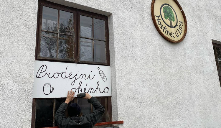 Provozovatel hostince ve Zborné dnes otevřel. Krčma U Piráta nakonec zůstala zavřená