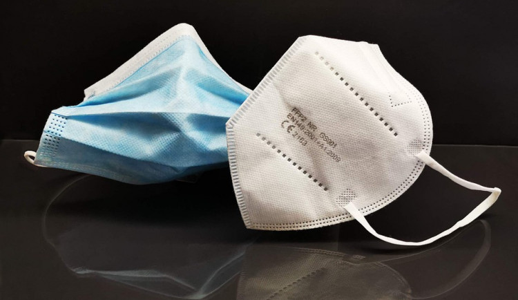 Vláda schválila přechodné zrušení DPH pro respirátory