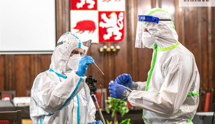 Magistrát provádí plošné testování zaměstnanců. Návštěva radnice pouze v nezbytných případech