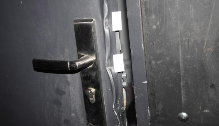 Tři Východoevropané kradli v Jihlavě a Humpolci, po honičce s policií byli však rychle zadrženi