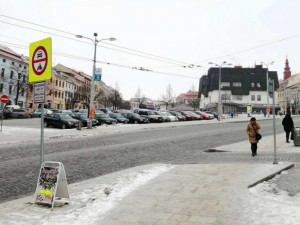 Aut v Jihlavě je o tři tisíce víc než parkovacích míst. Pomoci má nová parkovací strategie