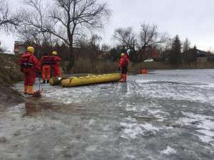 Záchrana tonoucího je vypjatá situace, důležité je nepanikařit, říkají hasiči