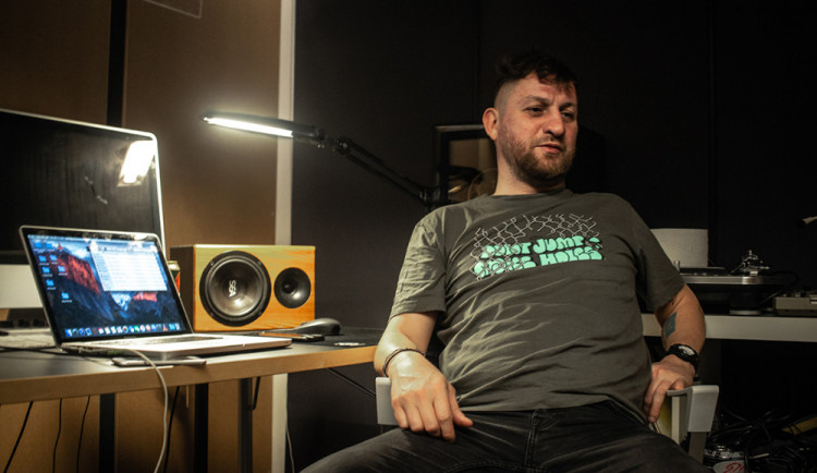 .Dělám rap už tak dlouho, že se mi nechce dělat nic jinýho, říká Orion a chystá novou desku