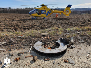 K nehodě u Počátek musel letět vrtulník. Řidič byl transportován do traumacentra