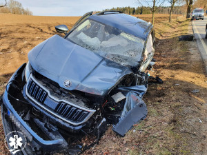 K nehodě u Počátek musel letět vrtulník. Řidič byl transportován do traumacentra