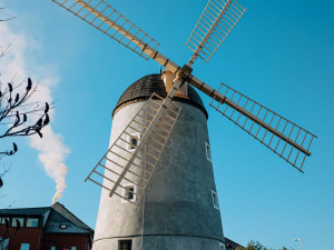 Nová technická památka. Po letech se roztočily lopatky třebíčského větrného mlýna