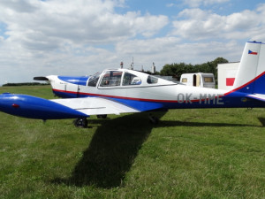 Švýcar přiletěl soukromým letadlem na Henčov, platným testem na covid se ale neprokázal