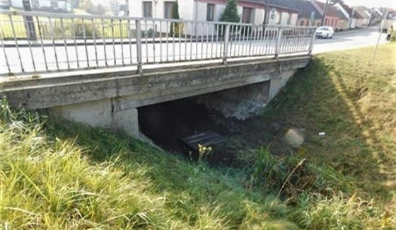 Předínský most přes Brtnici se bude opravovat. Řidiče čekají semafory