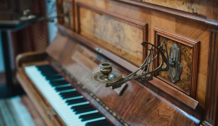 Před 109 lety se potopil Titanic, na jeho palubě byl i klavír Petrof