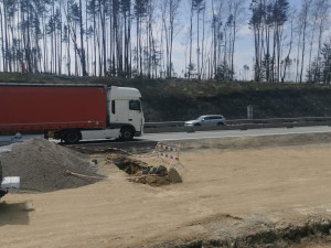 Během prací na D1 dělníci našli nevybuchlou trhavinu. Dálnice se zřejmě uzavře
