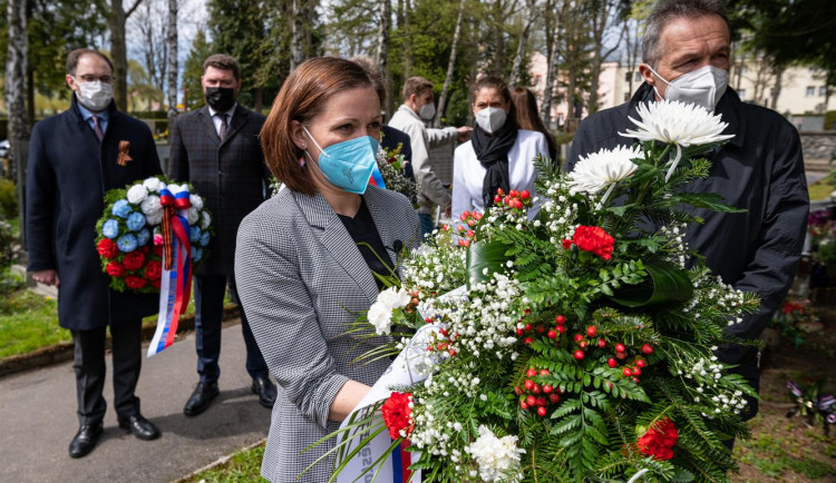 Představitelé Jihlavy poděkovali válečným hrdinům, kteří vybojovali naší svobodu