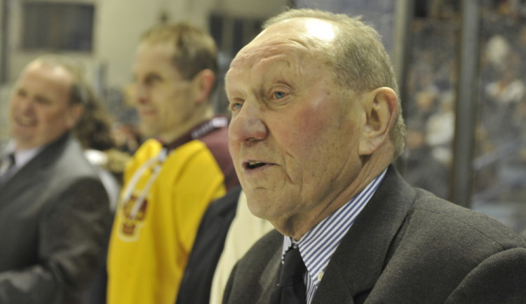 Legenda jihlavské Dukly Stanislav Neveselý se dneska dožívá 85 let