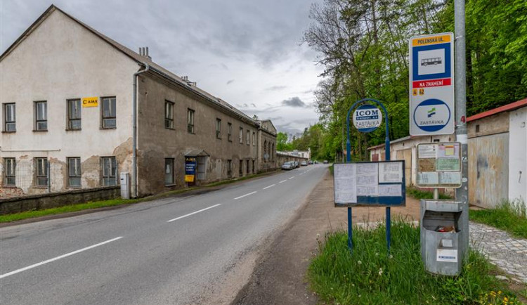 Na jihlavské Polenské ulici se opraví zastávka. V místě přibude přechod i chodníky 