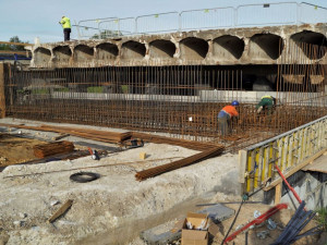 Rekonstrukce mostu na D1 u Bíteše jde podle plánu. Prohlédněte si aktuální stav prací