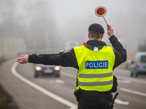 Ze zákazu řízení do roku 2029 si mladý muž nic nedělal, bez ostychu usedl za volant. Odhalila ho policie