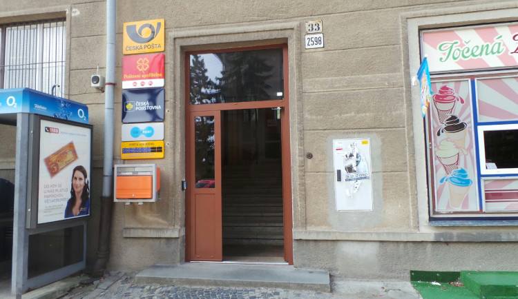 Pošta zavře pobočky v Erbenově a Březinově ulici. Ta v Aventinu bude jedna z nejmodernějších v republice, říká