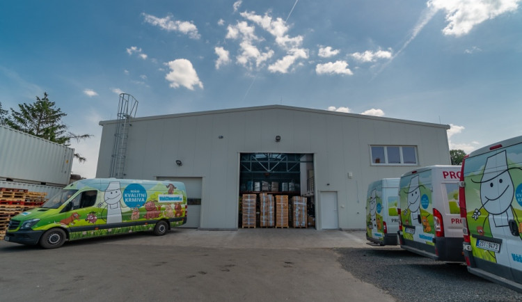 Zákazníci si koupili najednou i 20 pytlů granulí v jedné objednávce, říká spoluzakladatel eshopu VášChovatel.cz Tomáš Vaněk