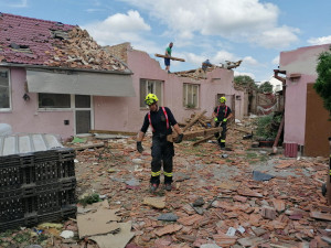 Pomoc z Vysočiny po tornádu: Na Moravě jsou psychologové, hasiči se zapojili do odklízecích prací
