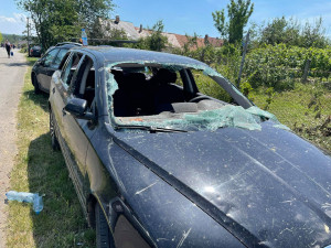 Sbalili jsme hřebíky, střešní fólie a jeli jsme. Lidé na Moravě jsou neskutečně vděční, říká dobrovolník Ondřej z Batelova
