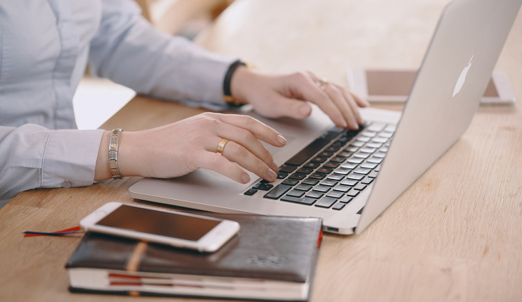 Omezení na krajském úřadu kvůli odstávce vody. Většina zaměstnanců bude na homeoffice