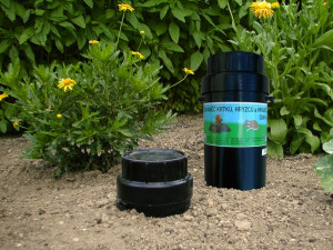 Trápili ho krtci na zahradě, tak začal inženýr vyvíjet vlastní plašičky. Úspěch s nimi slaví už třicet let