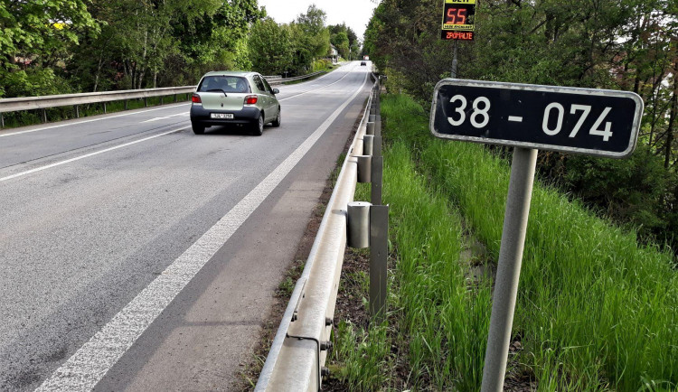 Na hlavním tahu v Rančířově začala oprava mostu, provoz je částečně omezený