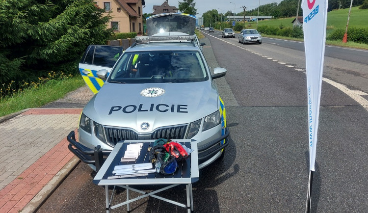 Policisté kontrolovali alkohol za volantem, řidiči dostali nealko pivo