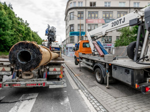 Demontáž sloupů trolejového vedení