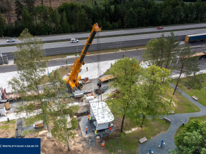 Řidiči na D1 mohou zastavit na nové odpočívce. Nabízí fitness, sprchu a automaty s občerstvením