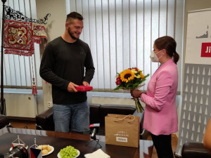 Náměstí ve zlatém lesku. Jihlava vítala dvojnásobného olympijského vítěze Lukáše Krpálka