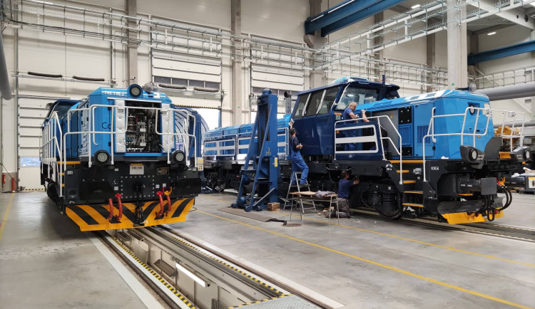 Firma CZ Loko kompletuje v Jihlavě lokomotivy v nové hale za 150 milionů korun