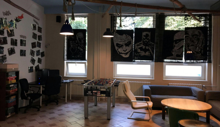 Je jihlavský Vrakbar opravdu bar? Nikoliv, jde o sociální službu