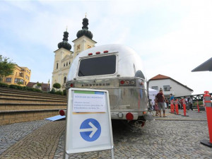 Na Vysočině poprvé vyjel do terénu mobilní očkovací tým. Zájem lidí je veliký