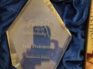 Anděl mezi zdravotníky: Sestřička z jihlavské nemocnice získala cenu sympatie. Mám velkou radost, říká Jana Pruknerová