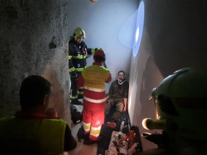 Otrava dítěte, intoxikace drogami, zástava srdce v kanceláři. Záchranáři Vysočiny soutěžili v řešení náročných situací