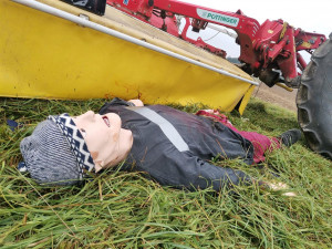 Otrava dítěte, intoxikace drogami, zástava srdce v kanceláři. Záchranáři Vysočiny soutěžili v řešení náročných situací