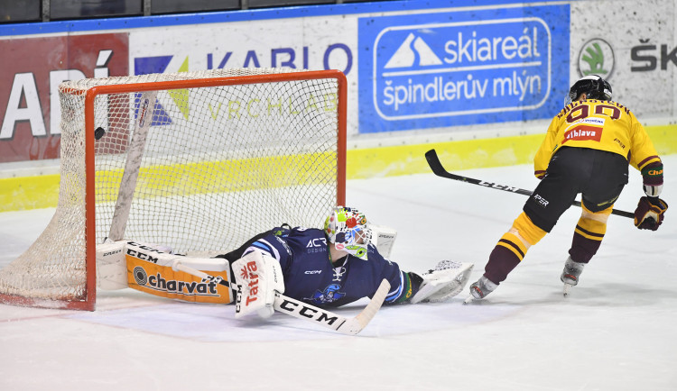 První body zvenku. Dukla uspěla ve Vrchlabí po samostatných nájezdech 