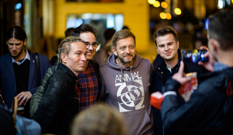 Piráti a Starostové