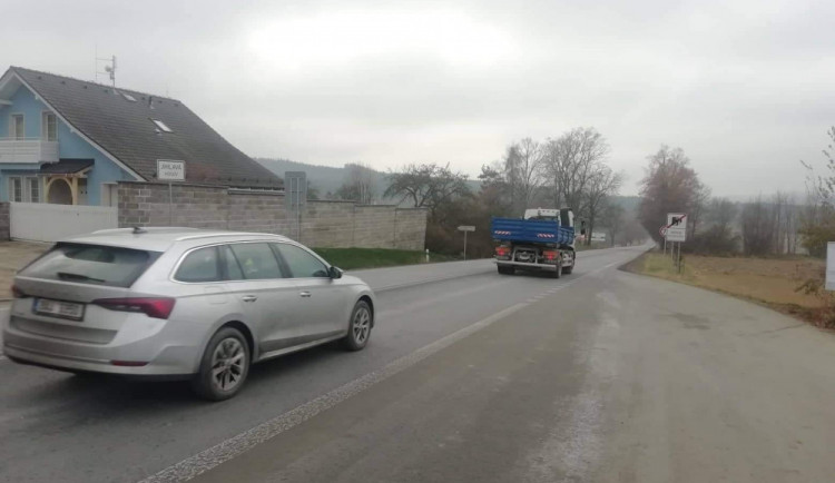 Radar na Hosově za den odhalí průměrně 13 hříšníků. Měření zde bylo potřeba, myslí si řidiči