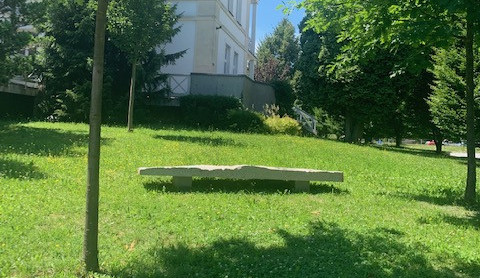 Pieta pro 300 zemřelých. Havlíčkobrodská nemocnice má nové místo, které připomíná covidovou pandemii