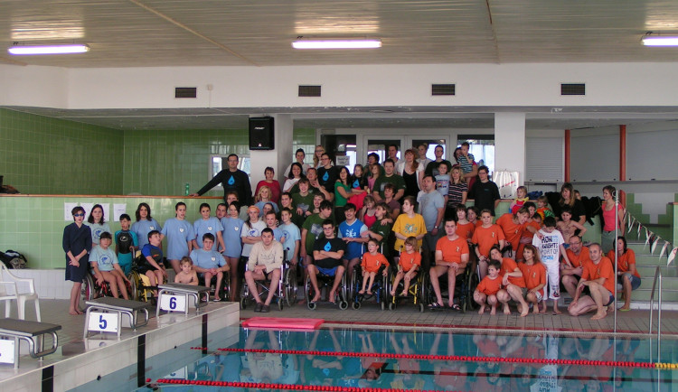 Vzhůru do vody! V sobotu se uskuteční tradiční závody handicapovaných plavců