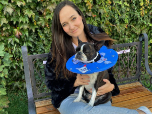 Veronika Cholinská vyzkoušela límec nejprve u svého pejska