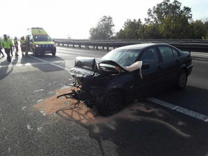 D1 na Vysočině stála, srazilo se zde devět aut, pět lidí se zranilo. Zasahoval i vrtulník