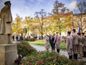 Květiny Masarykovi. Lidé v Jihlavě si připomenou události 28. října 1918