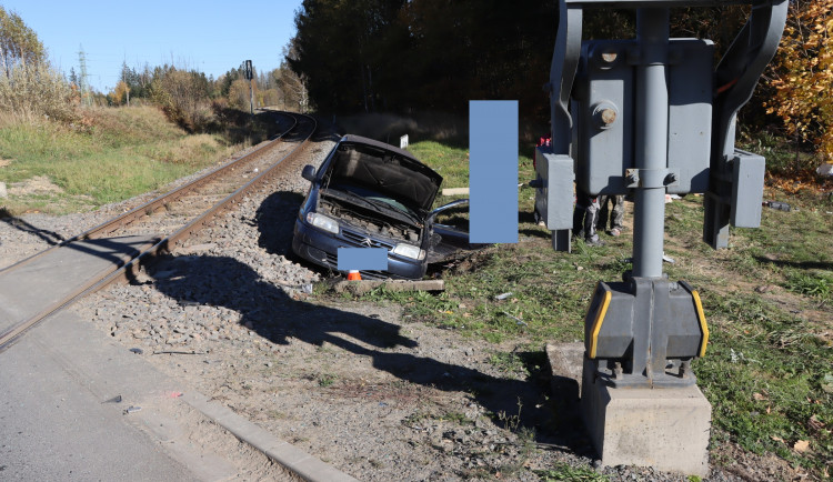 Jeden den, dvě nehody ve stejném městě. Do Ždírce musel letět záchranářský vrtulník